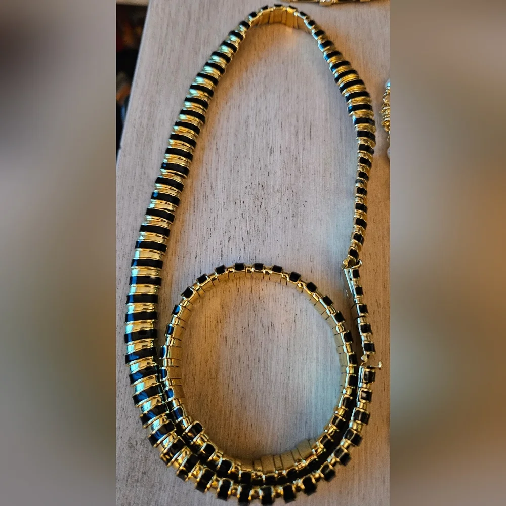 Luxury Brand St John Jewelry Lot - Picture 2 of 7